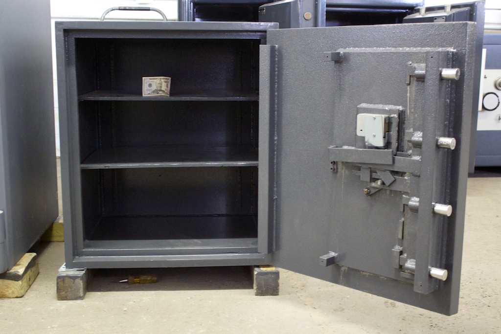 Used Armor 3026 TL15 High Security Steel Plate Safe lackasafe